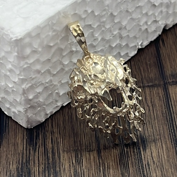 Artisan Lion Head Pendant Sterling Silver Diamond Cut Textured Lion Necklace - Picture 7 of 14
